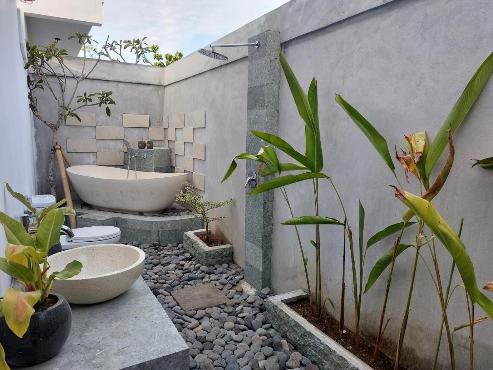 Innora Jungle Resort And Spa Batununggul 外观 照片