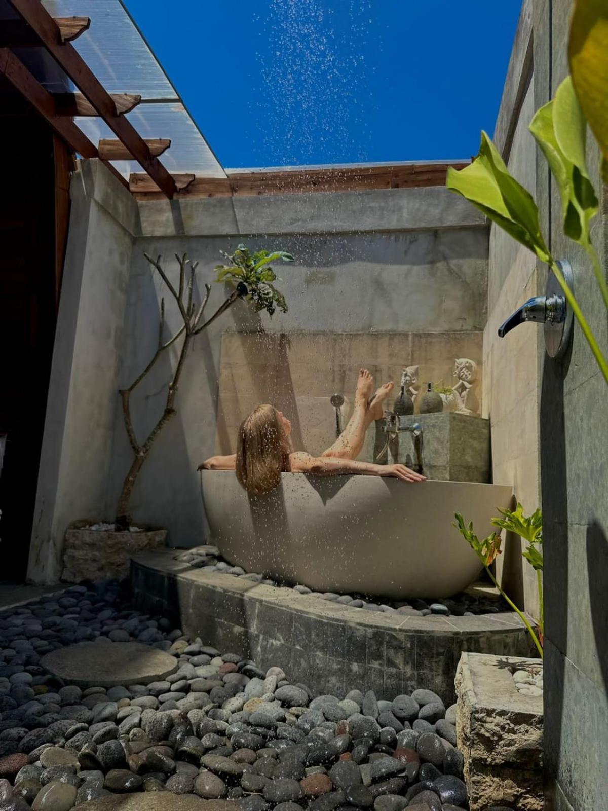 Innora Jungle Resort And Spa Batununggul 外观 照片