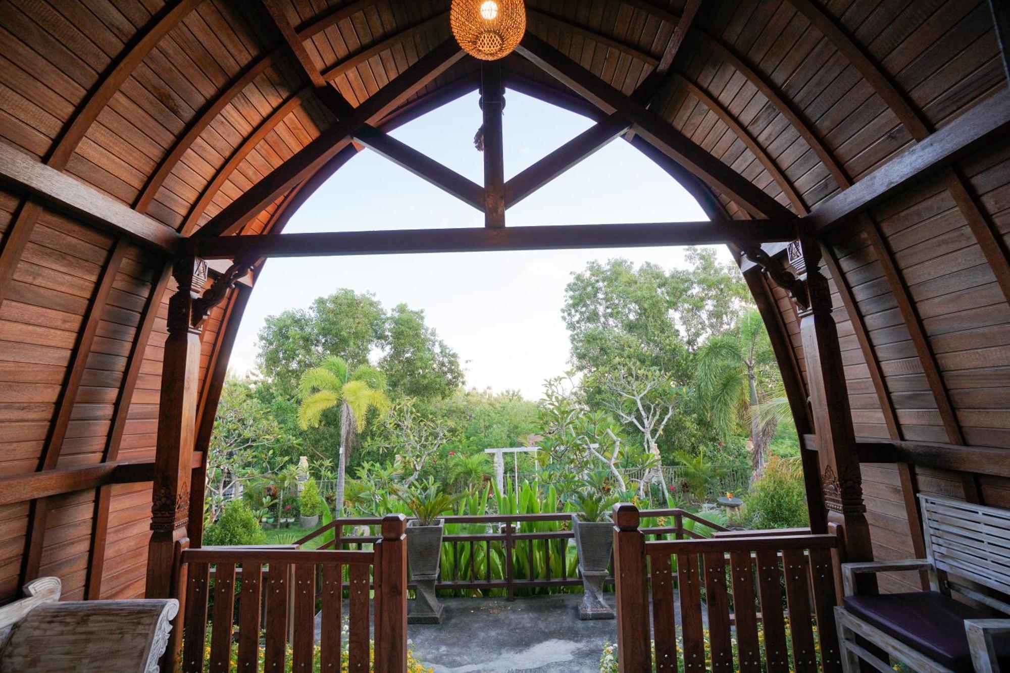 Innora Jungle Resort And Spa Batununggul 外观 照片